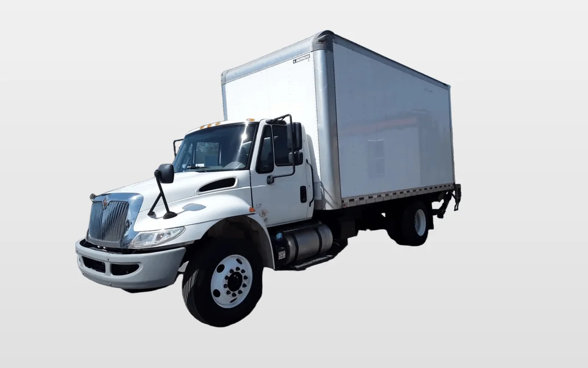 2018 International 4300 - image 1