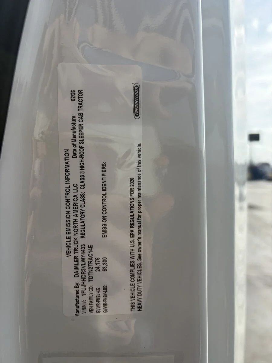 2027 Freightliner Cascadia - image 9