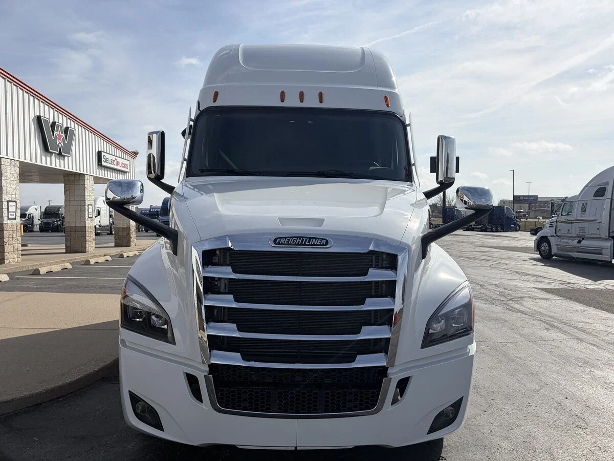 2027 Freightliner Cascadia - image 8