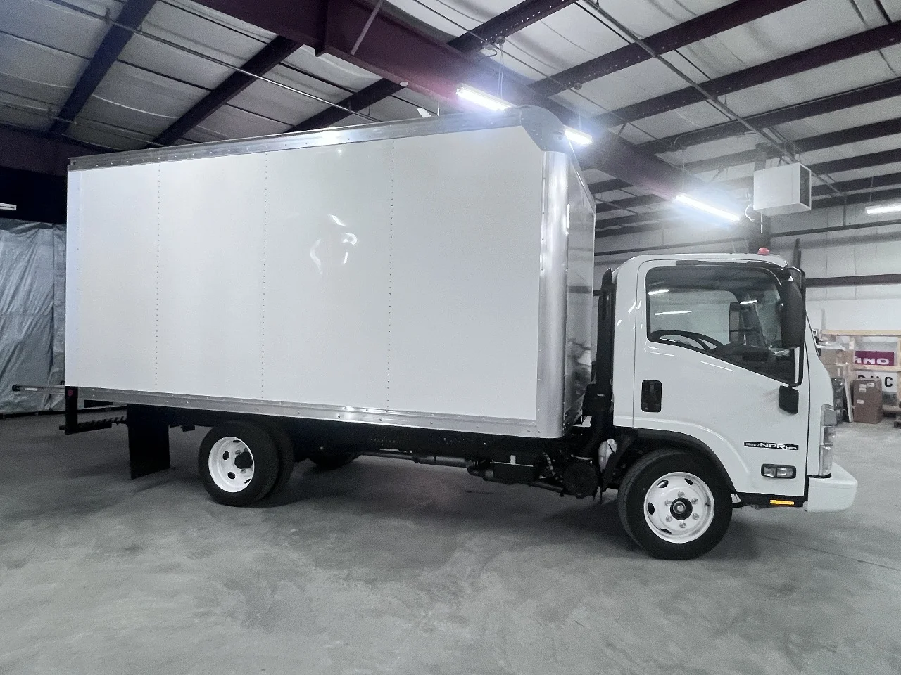 2025 Isuzu NPR