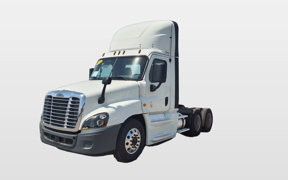 2018 Freightliner Cascadia - image 1