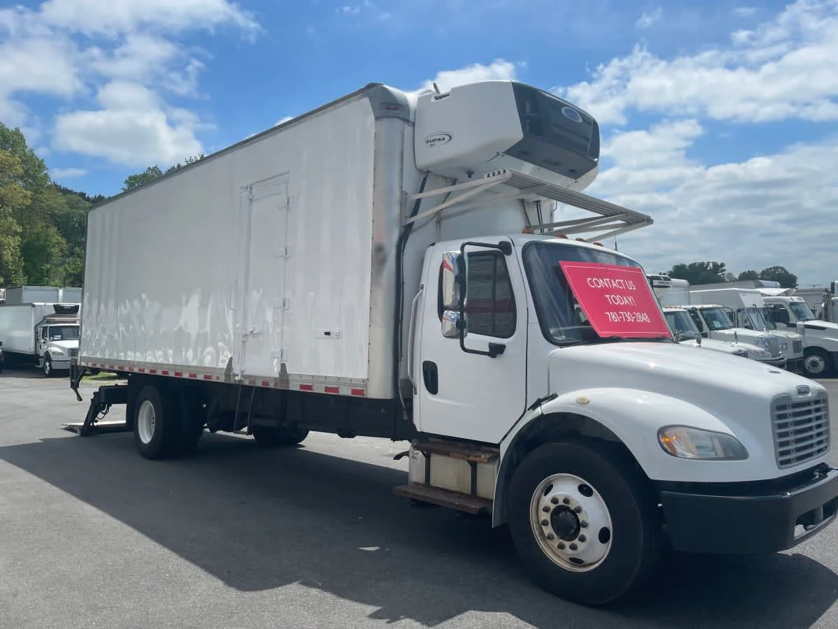 2018 Freightliner M2 106 - image 3