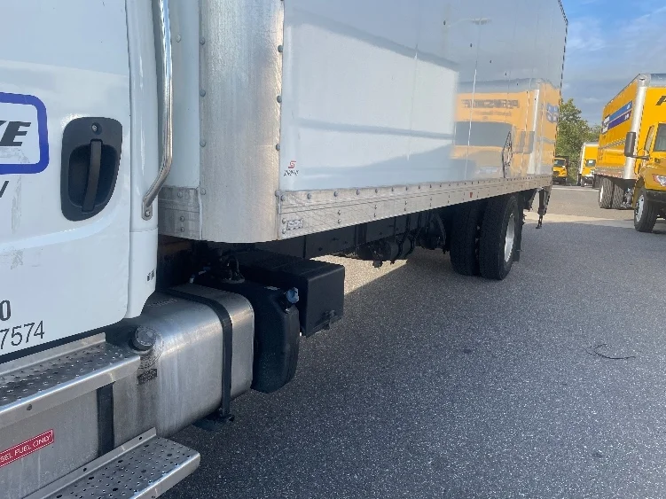 2022 Freightliner M2 106 - image 5