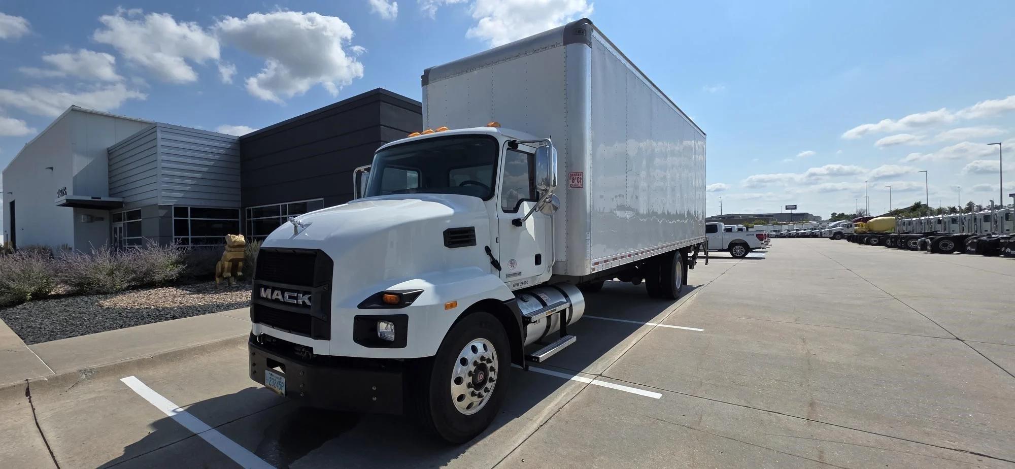 2021 Mack MD