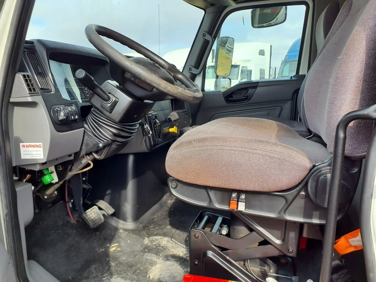 2021 International MV - image 10