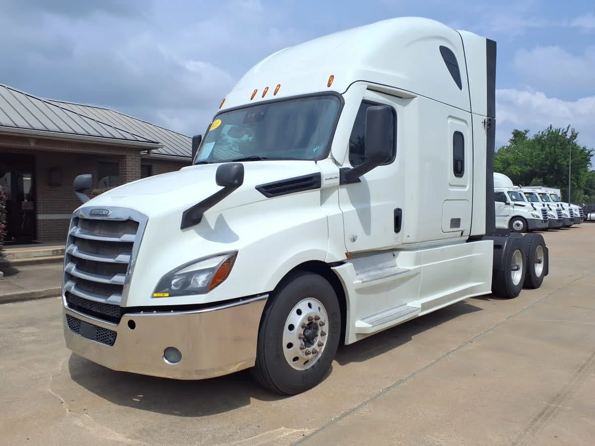 2021 Freightliner Cascadia in Houston, TX