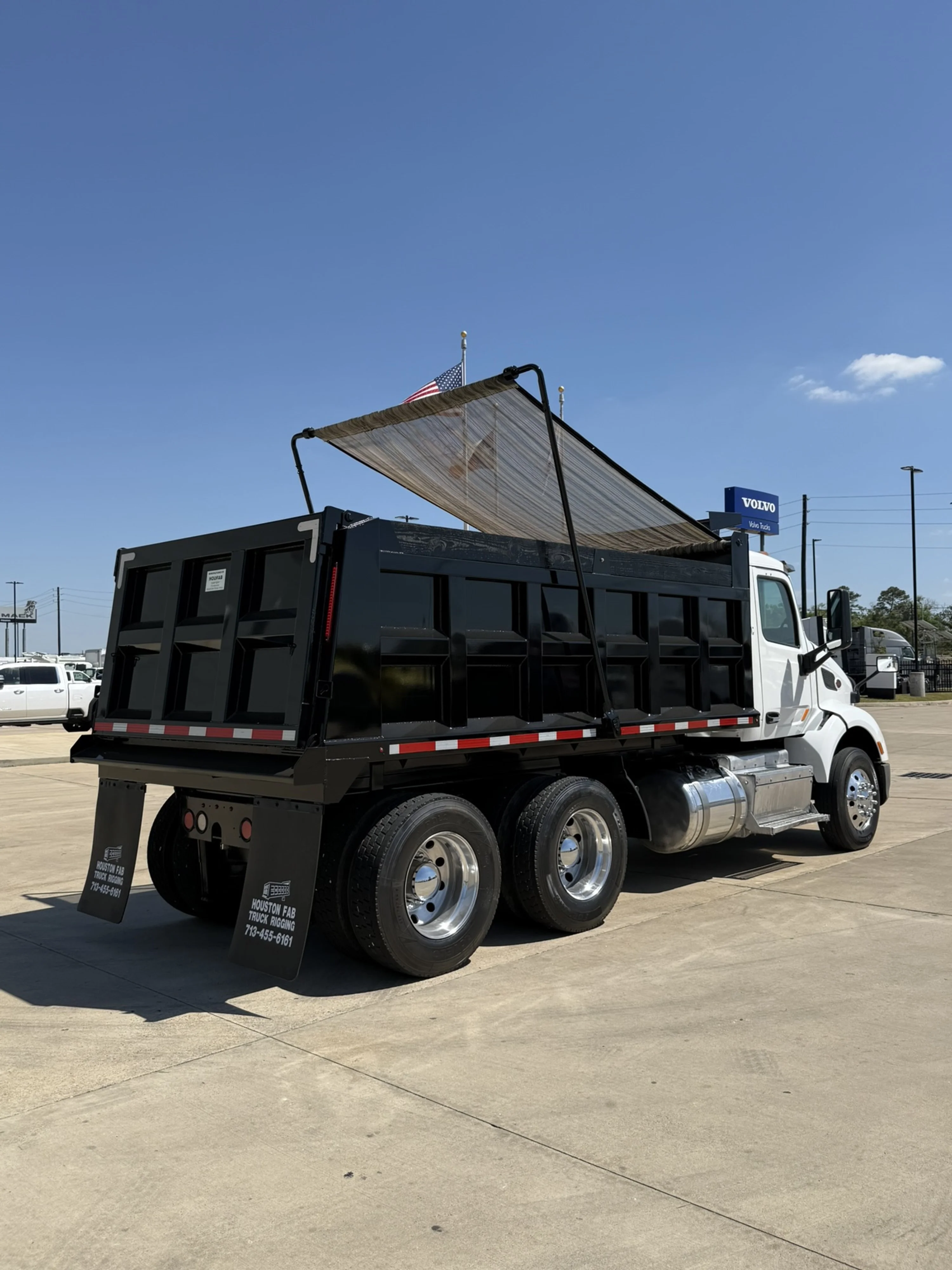 2017 Peterbilt 579 - image 18