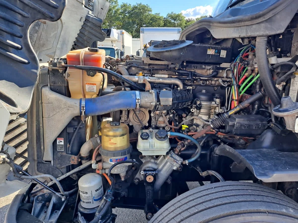 2020 Freightliner Cascadia in Salisbury, MA — photo 8