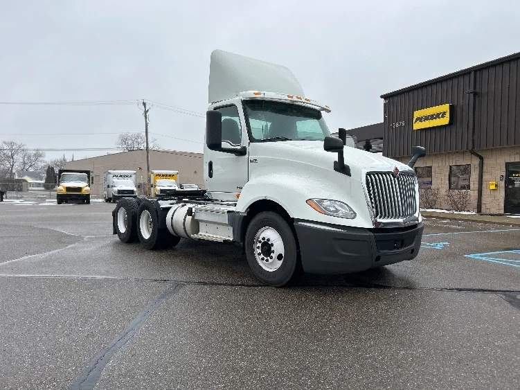 2019 International LT in Warren, MI