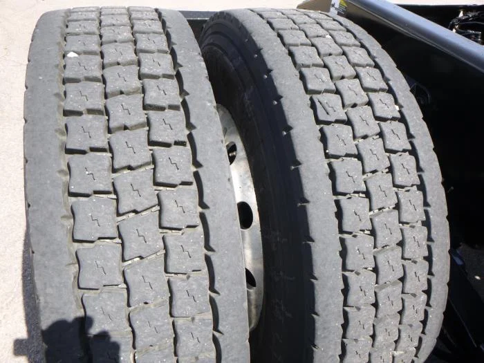 2021 Peterbilt 579 - image 12