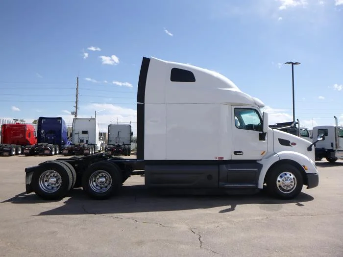 2021 Peterbilt 579 in Denver, CO — photo 10