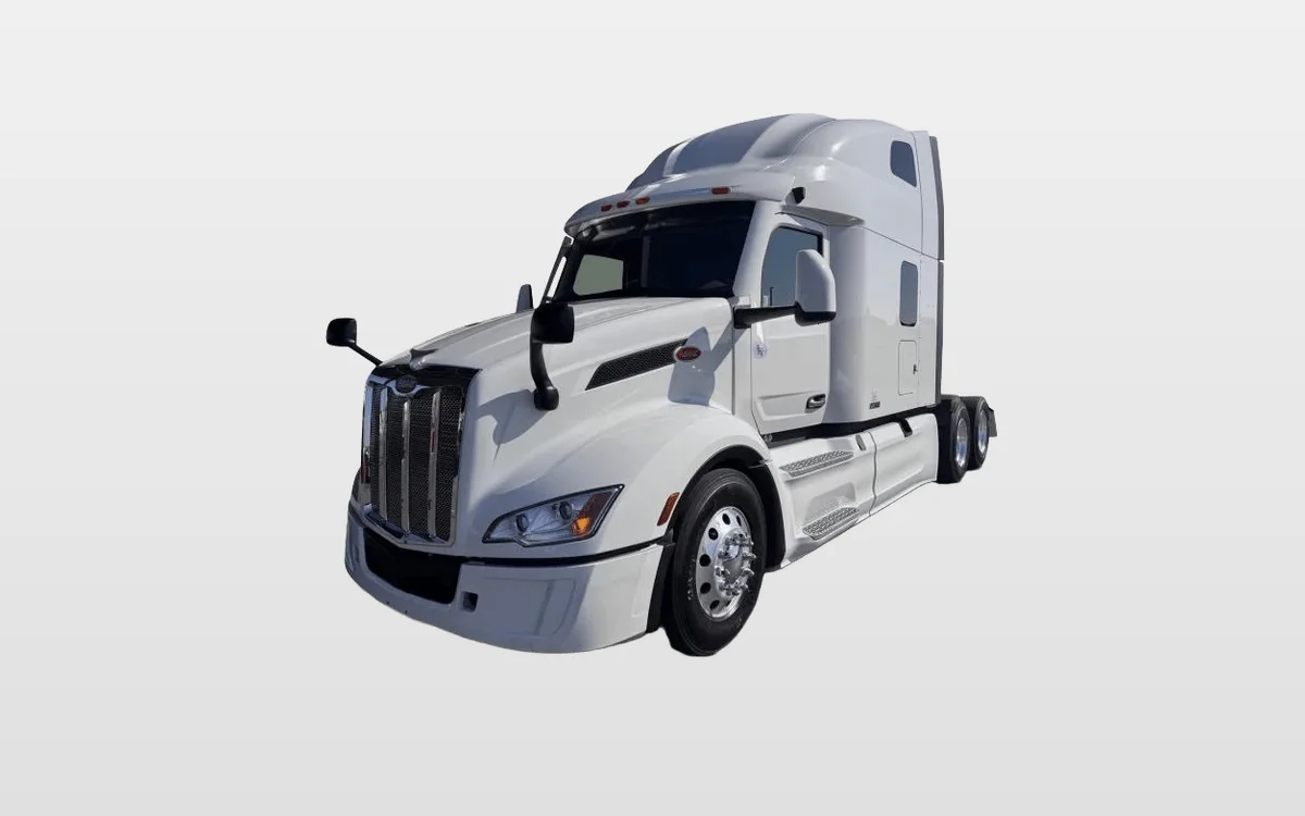 2023 Peterbilt 579 - image 1