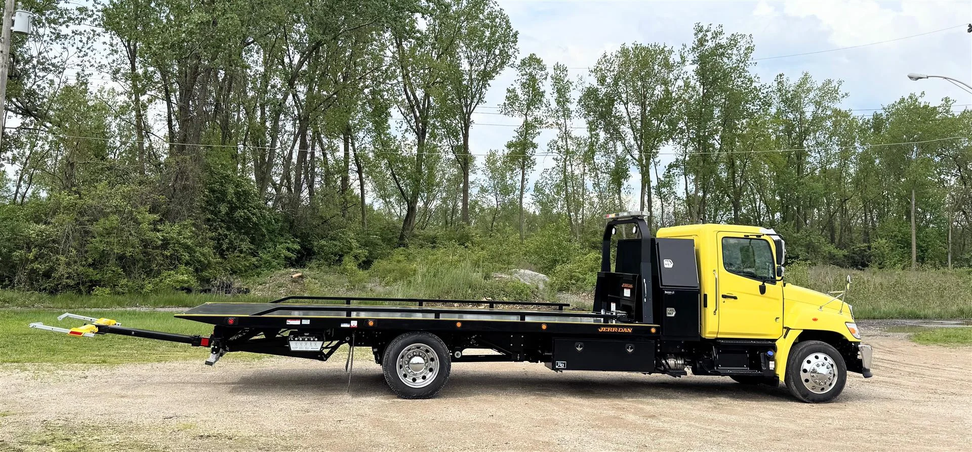 2025 Hino in London, OH — photo 13