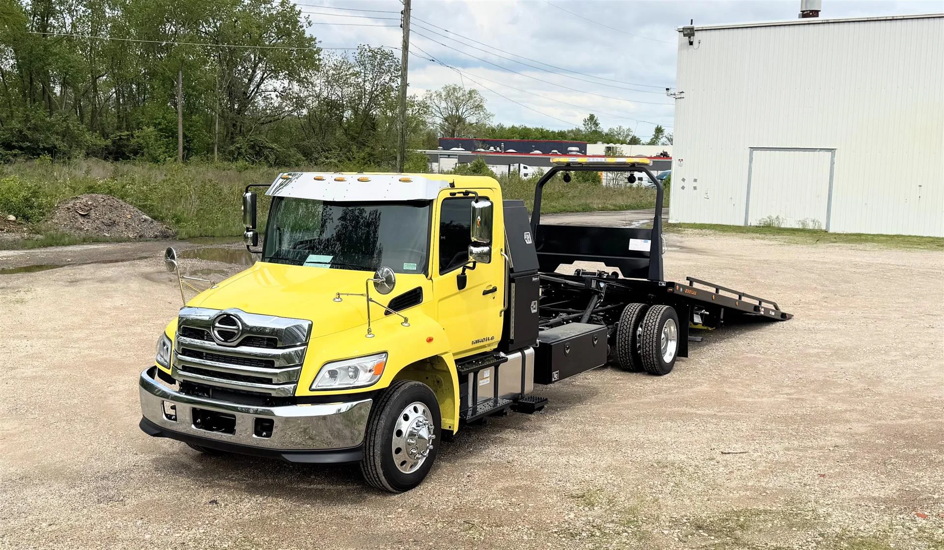 2025 Hino in London, OH — photo 15