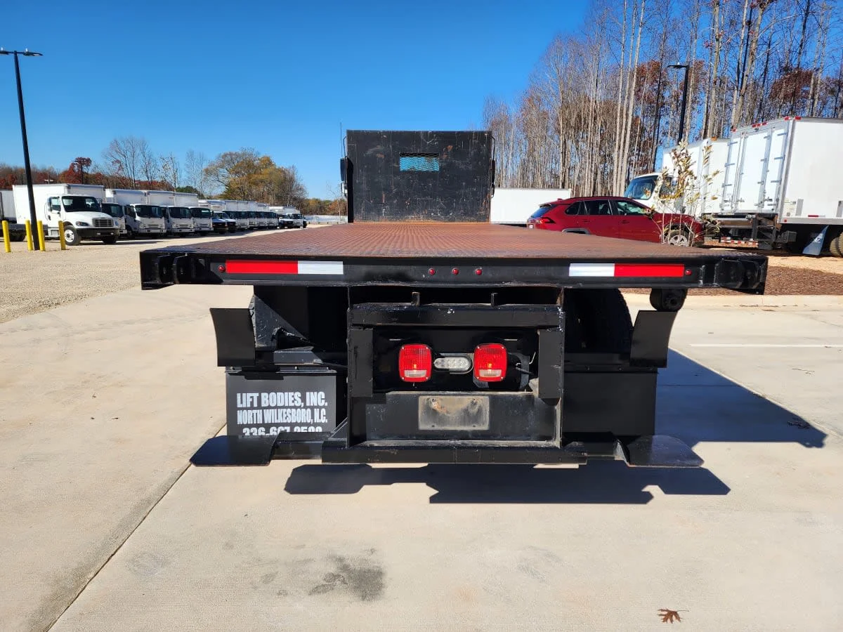 2020 Freightliner M2 106 - image 5