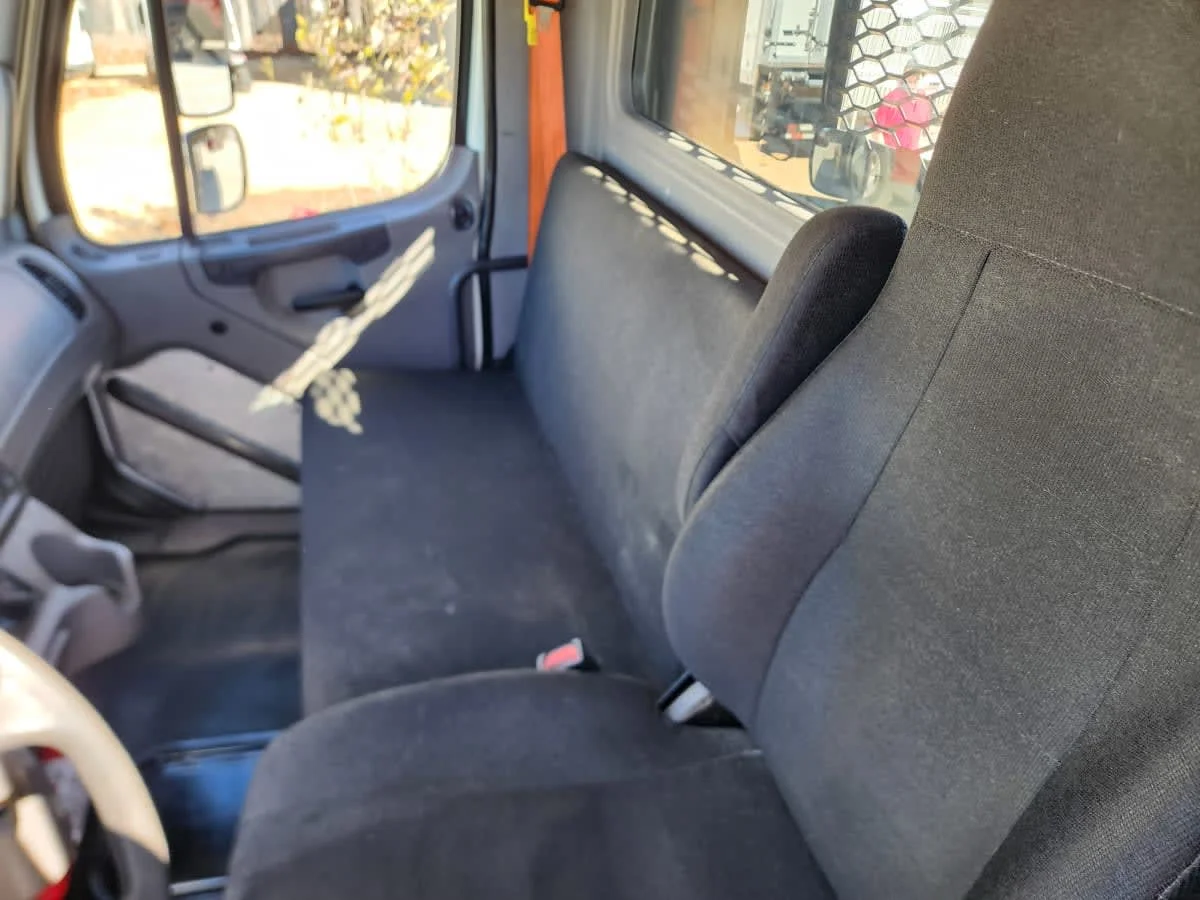 2020 Freightliner M2 106 - image 7