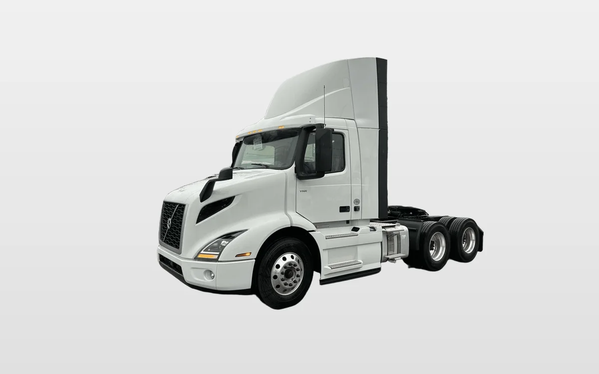 2025 Volvo - image 1