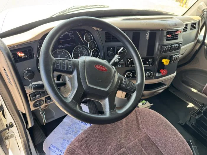 2022 Peterbilt 567 - image 12
