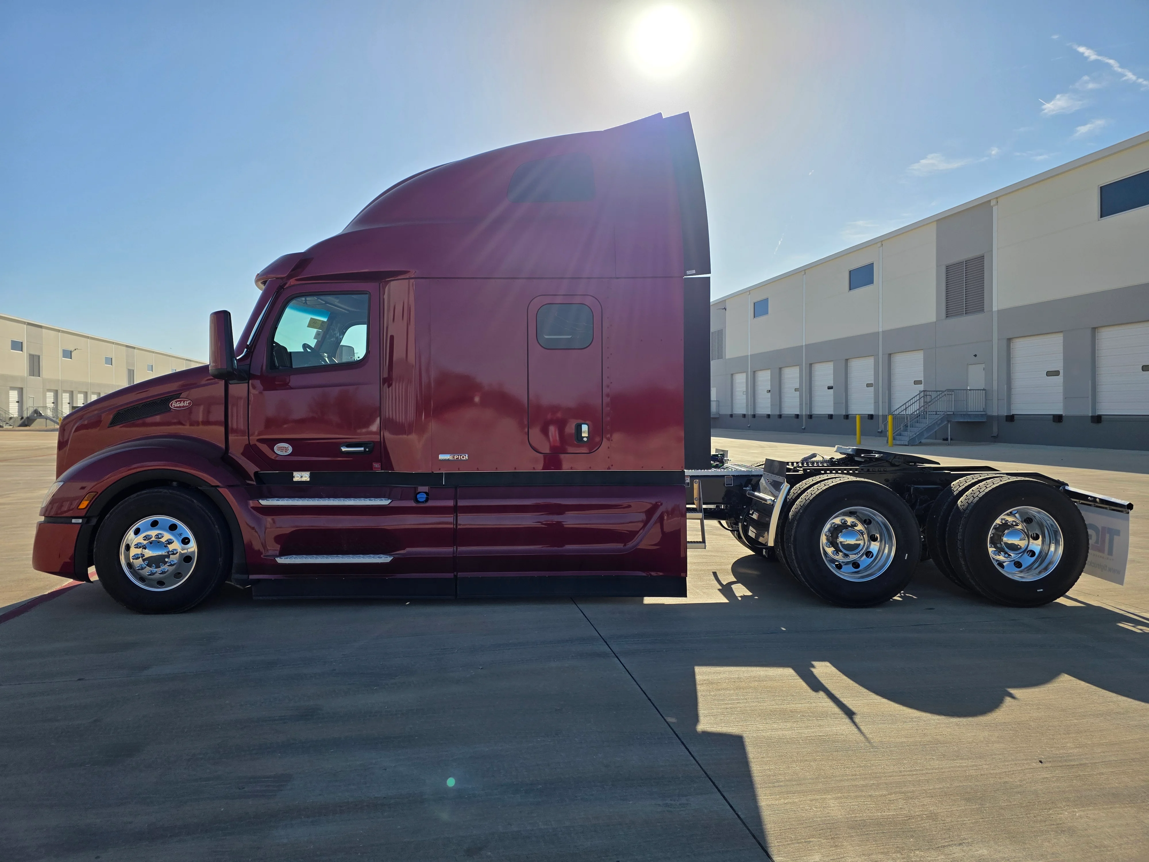 2027 Peterbilt 579 in O'fallon, MO — photo 2