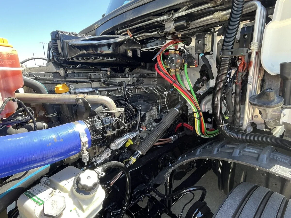 2025 Freightliner Cascadia - image 11