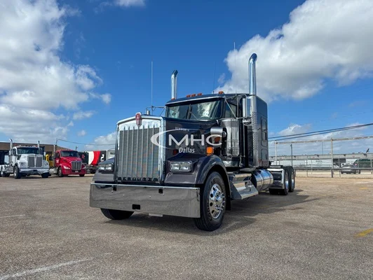 2027 Kenworth W900 in Dallas, TX — photo 2
