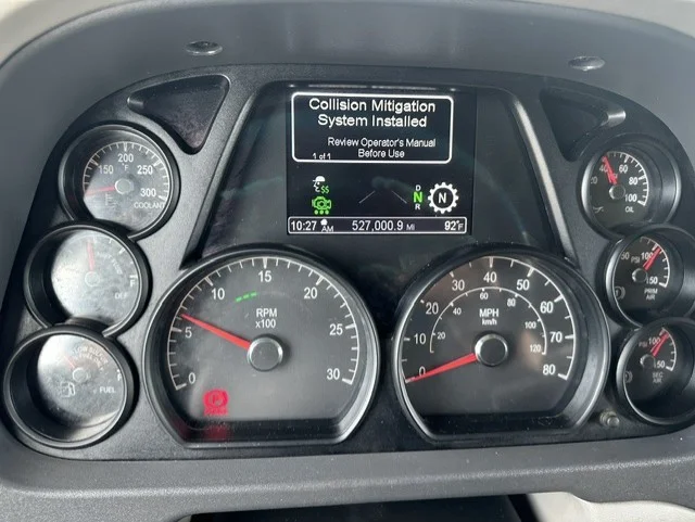 2021 Peterbilt 567 in Dayton, OH — photo 13