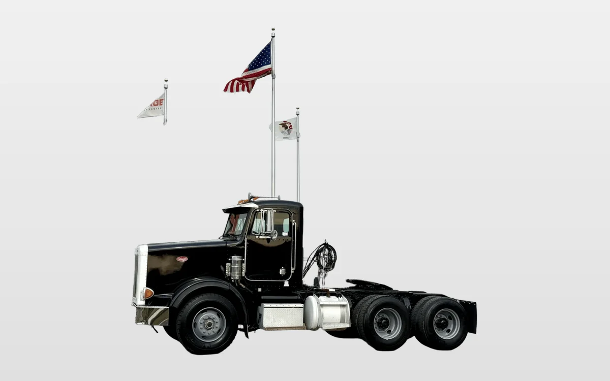 2003 Peterbilt - image 1