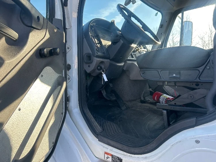 2020 Freightliner M2 112 - image 9