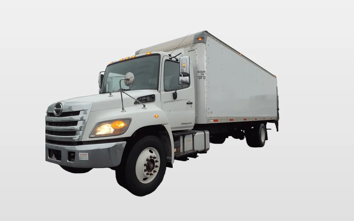 2016 Hino 338 - image 1