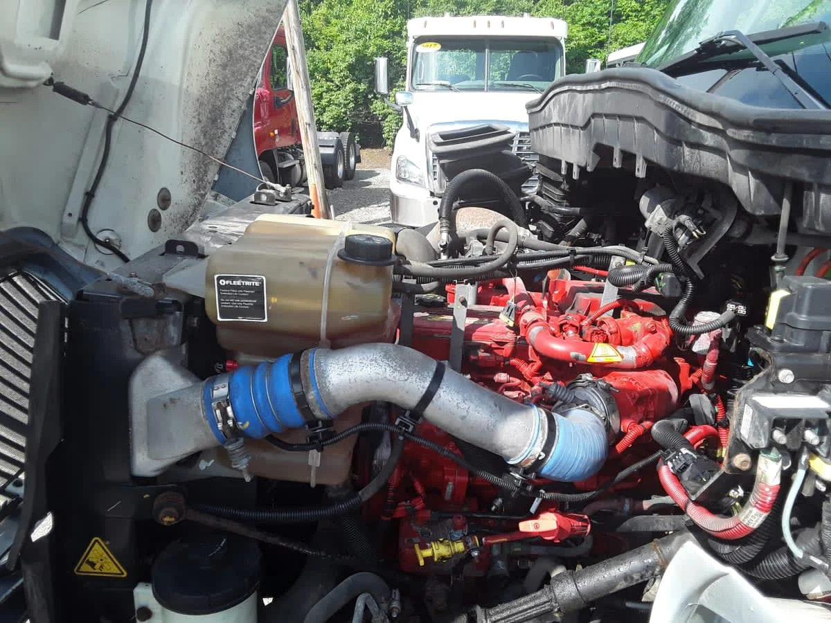 2020 International MV - image 9