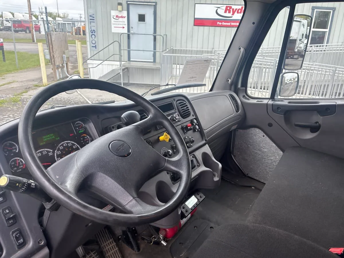 2019 Freightliner M2 106 in Syracuse, NY — photo 8