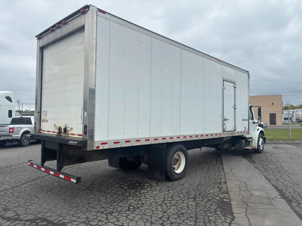 2019 Freightliner M2 106 in Syracuse, NY — photo 4