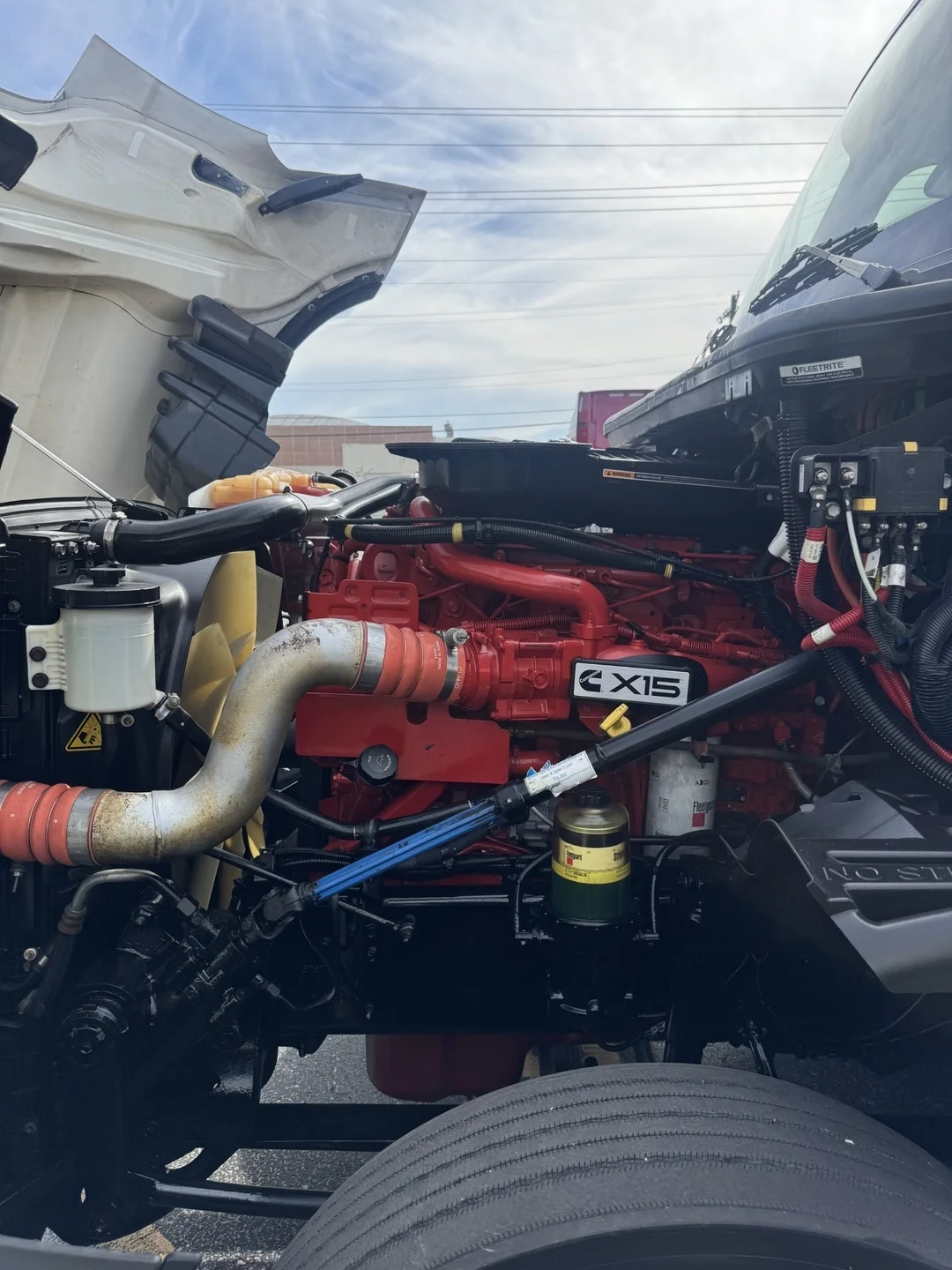 2023 International LT - image 8