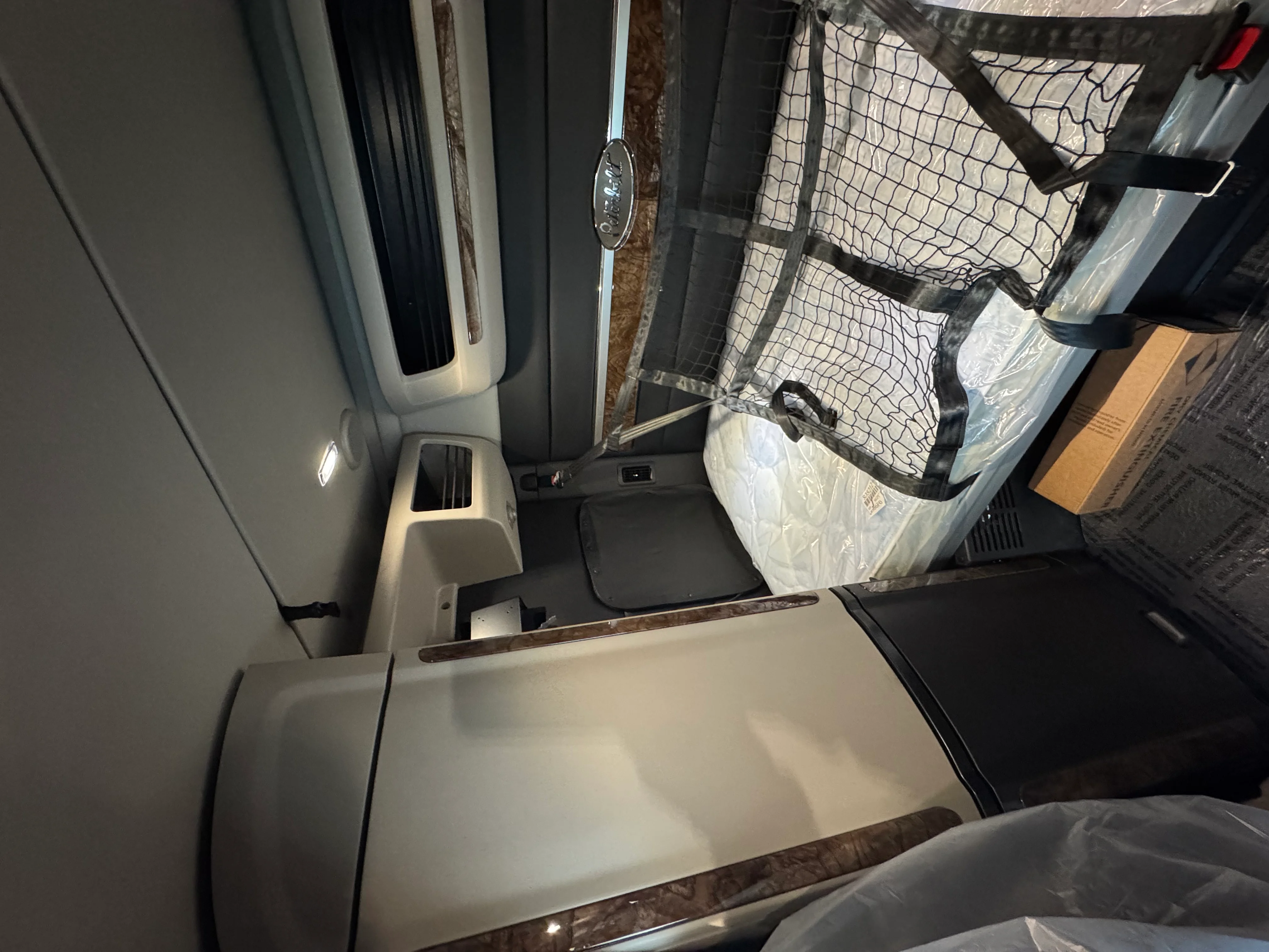 2027 Peterbilt 589 — photo 11