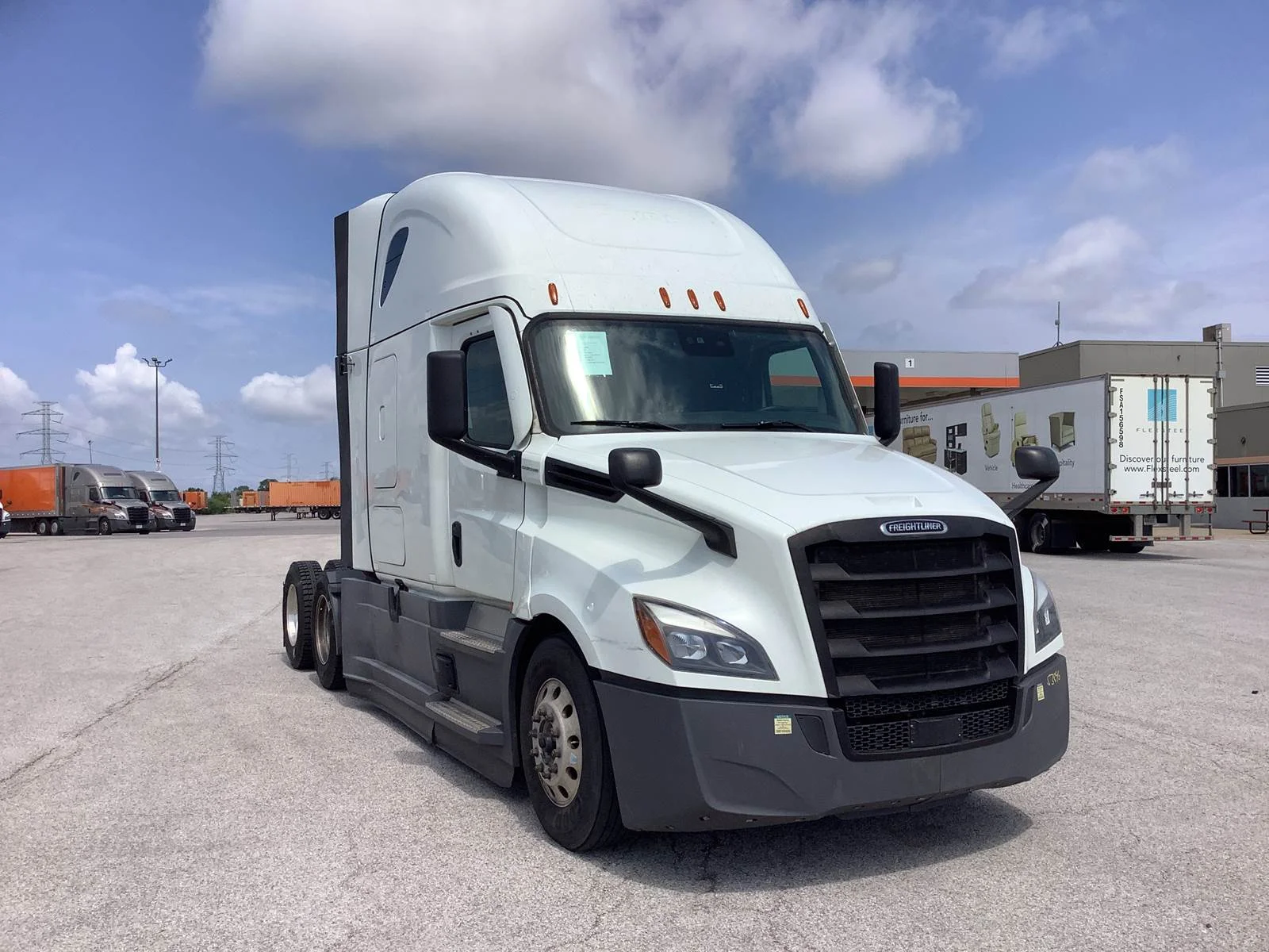 2023 Freightliner Cascadia in Edwardsville, IL