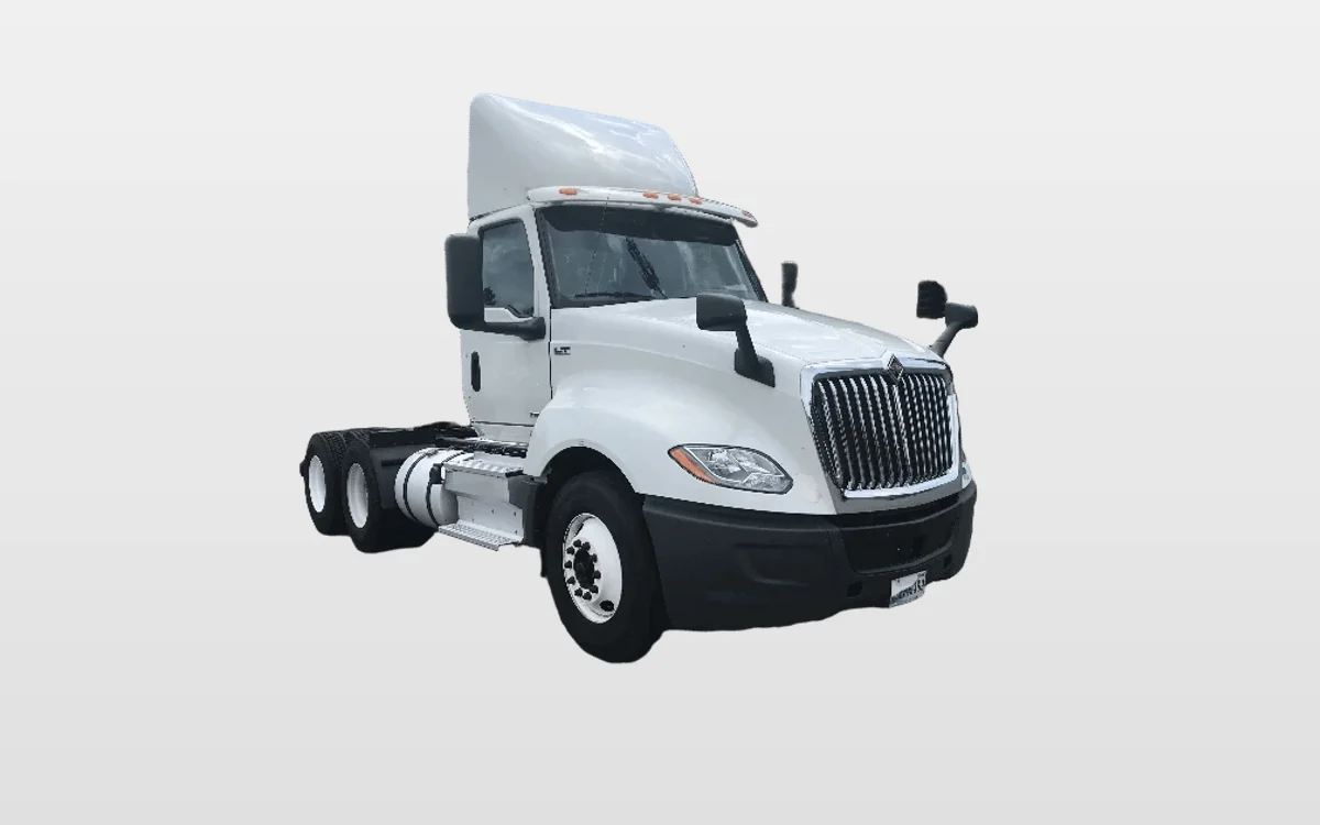 2019 International LT - image 1