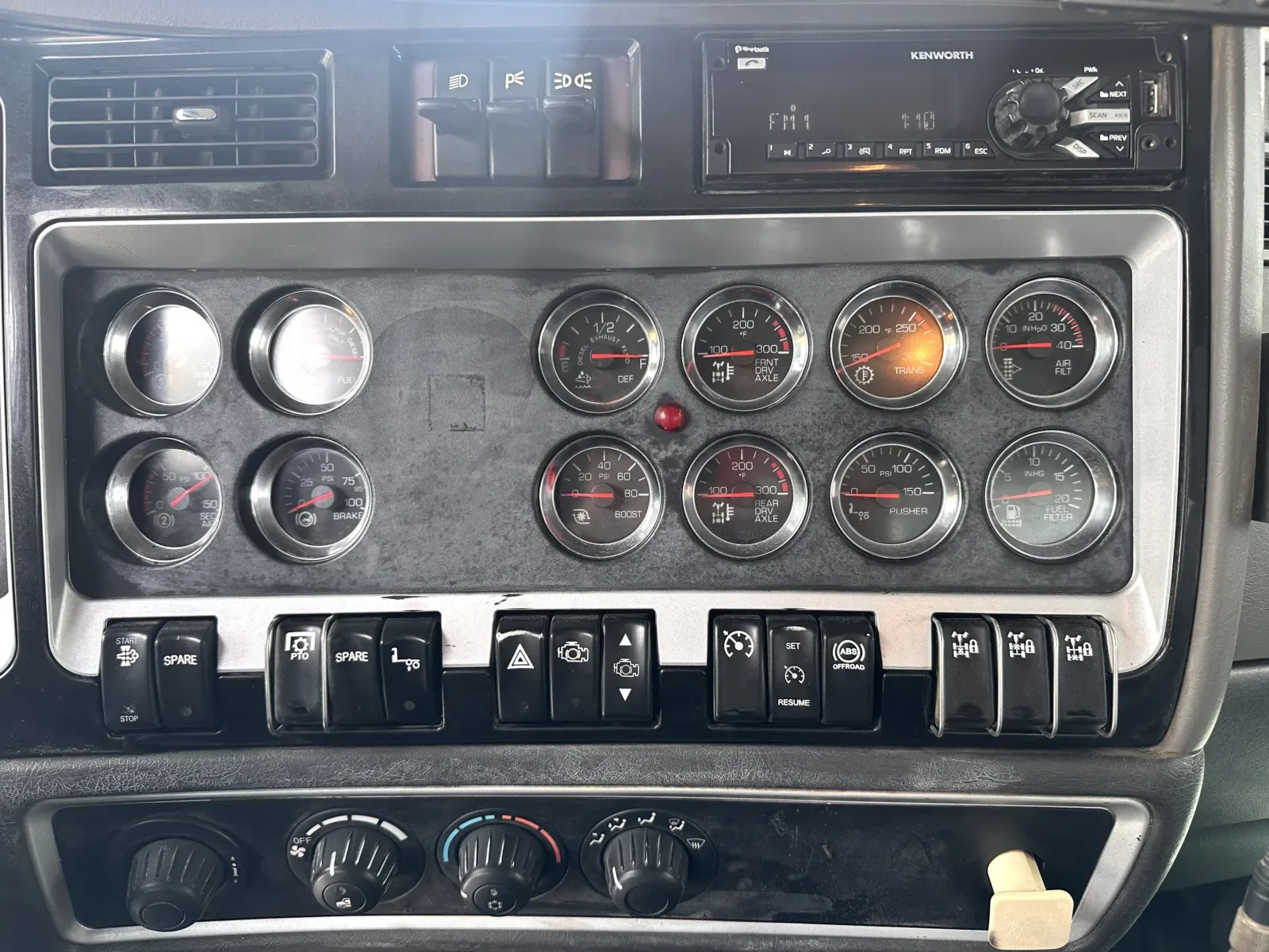 2012 Kenworth T800 in Greer, SC — photo 19