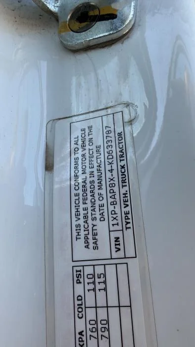 2019 Peterbilt 579 - image 7