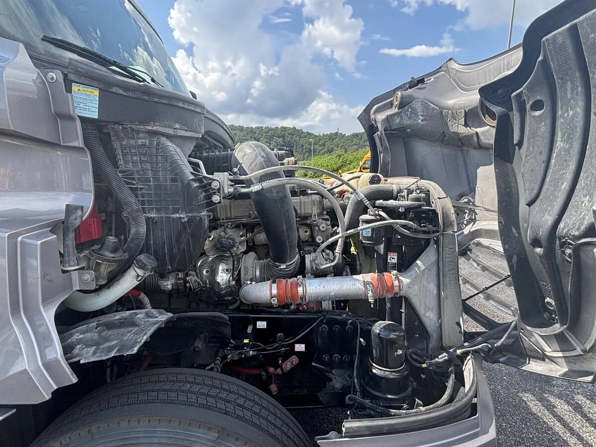 2022 Freightliner Cascadia — photo 10