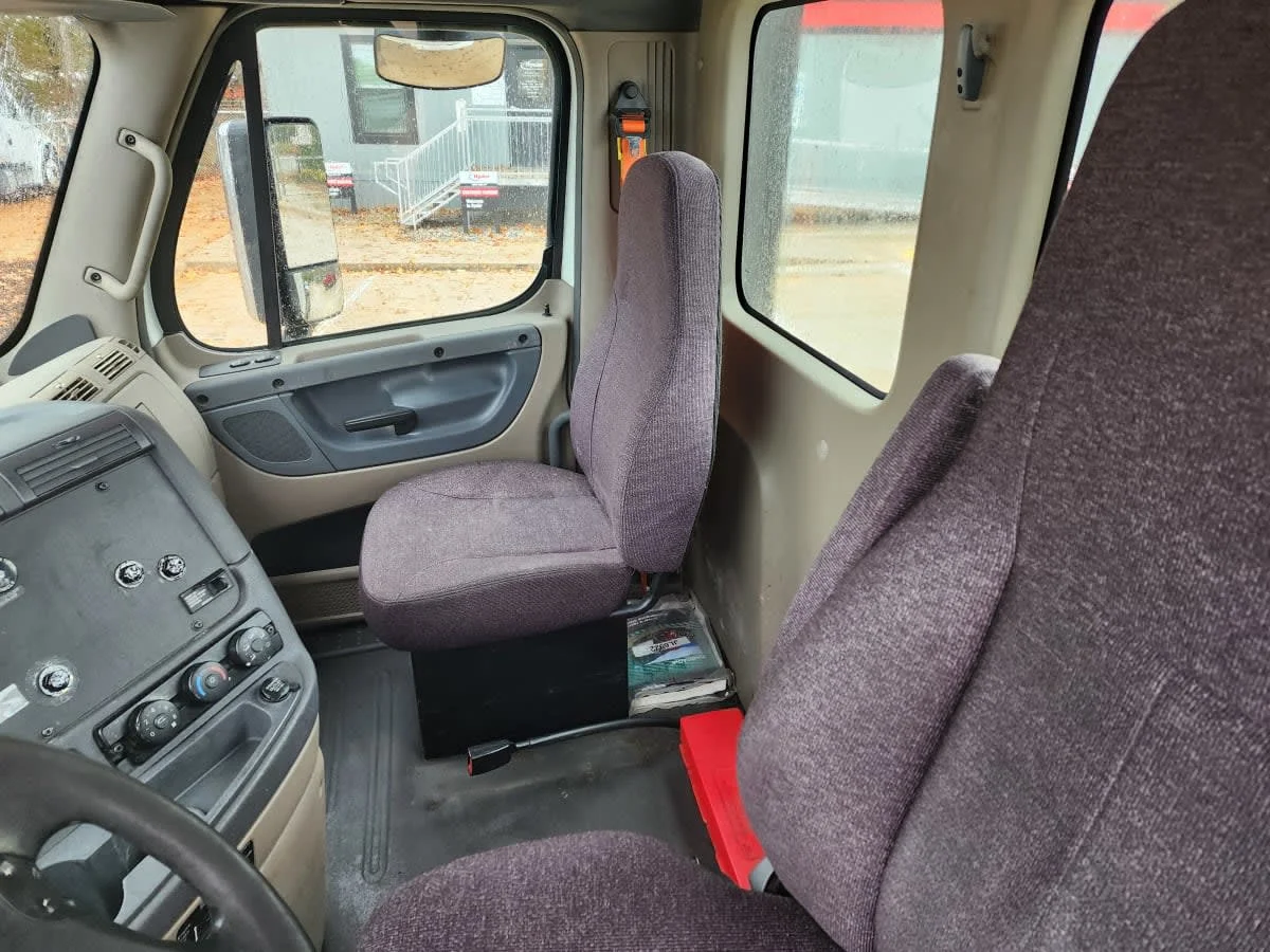 2018 Freightliner Cascadia in Greensboro, NC — photo 7