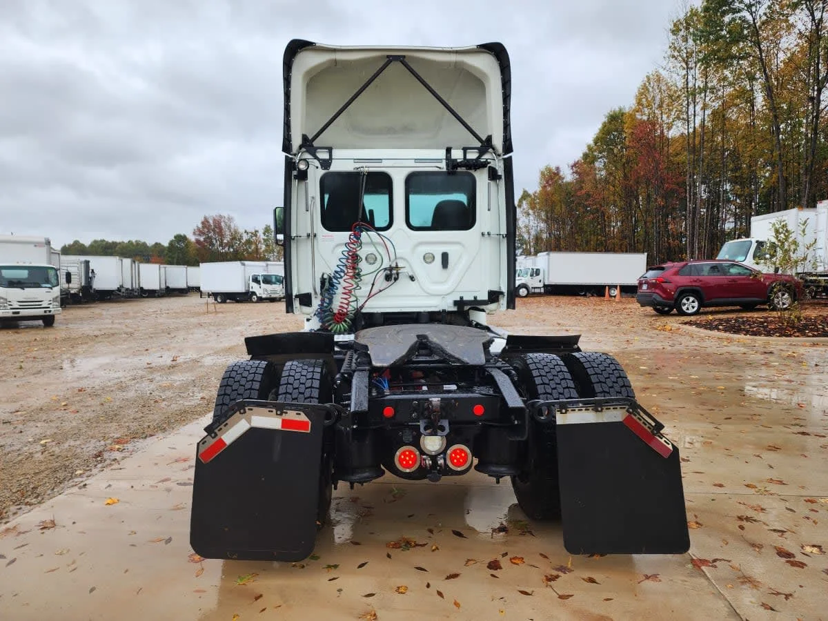 2018 Freightliner Cascadia in Greensboro, NC — photo 5