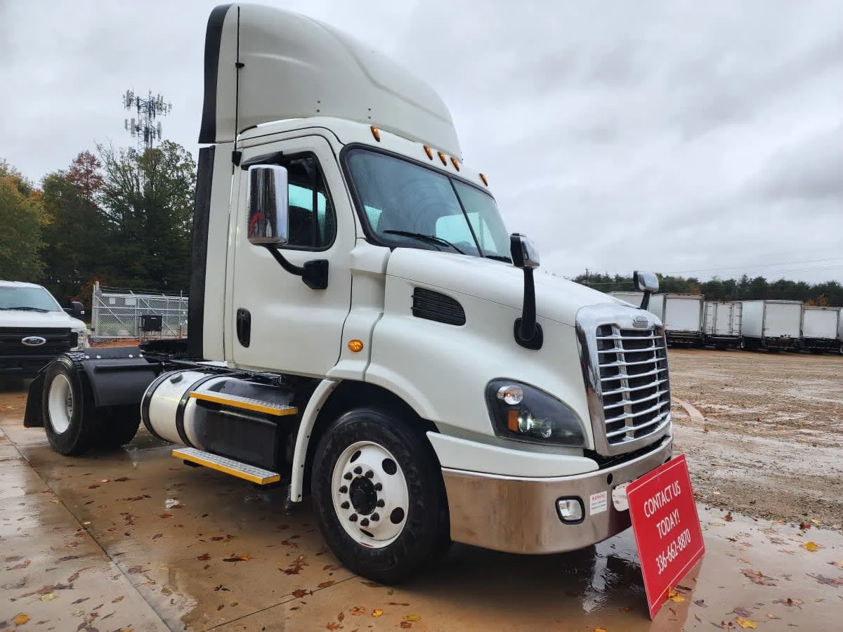 2018 Freightliner Cascadia in Greensboro, NC — photo 3