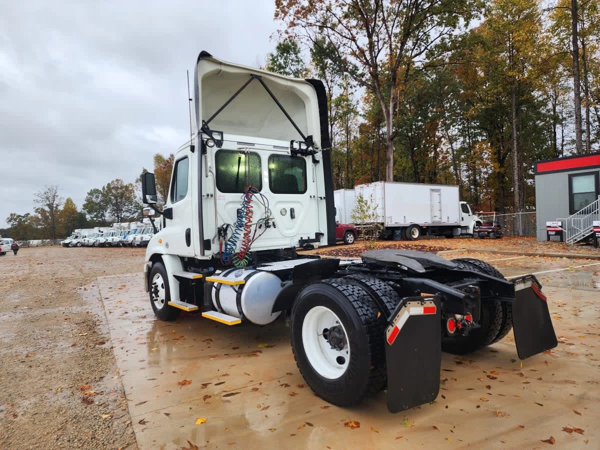 2018 Freightliner Cascadia in Greensboro, NC — photo 6