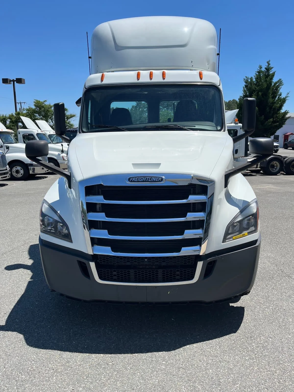 2019 Freightliner Cascadia in Ashland, VA — photo 2