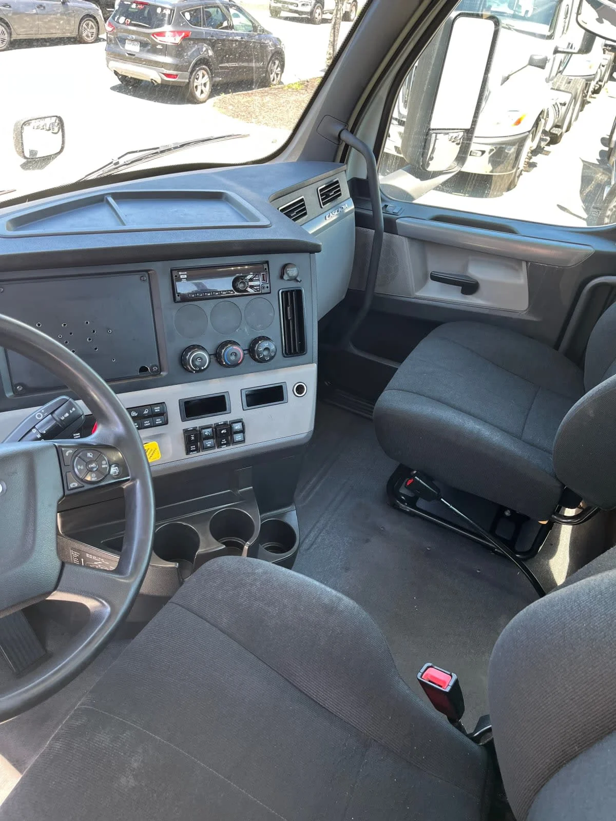 2019 Freightliner Cascadia in Ashland, VA — photo 7