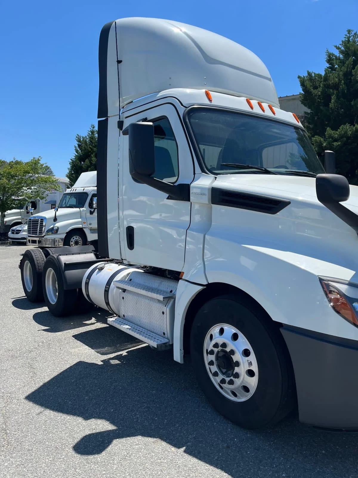 2019 Freightliner Cascadia in Ashland, VA — photo 3
