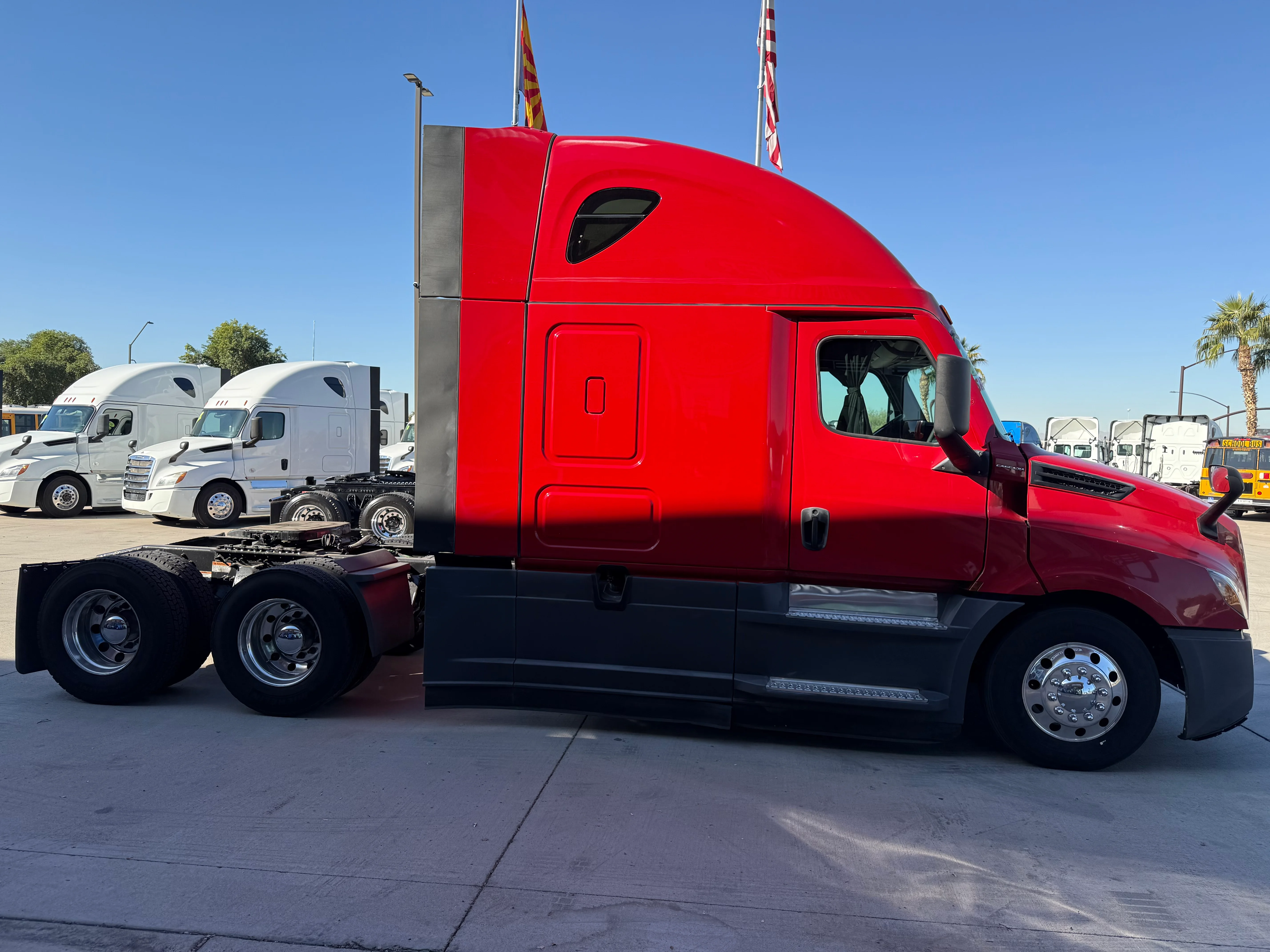 2021 Freightliner Cascadia in Phoenix, AZ — photo 7