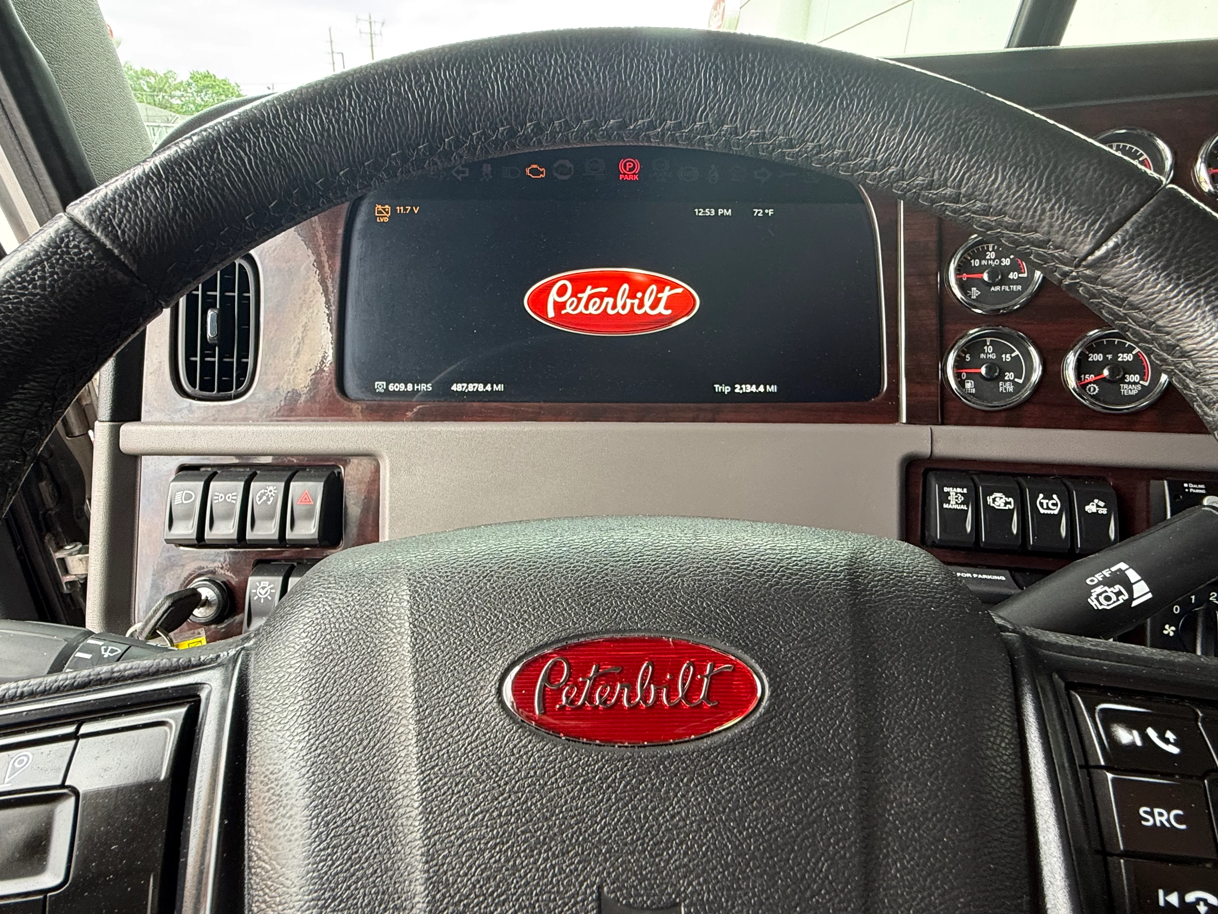 2023 Peterbilt 389 in Louisville, KY — photo 13
