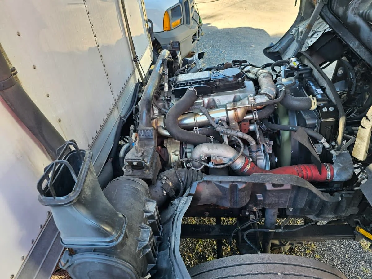 2019 Hino 195 in Bensalem, PA — photo 10