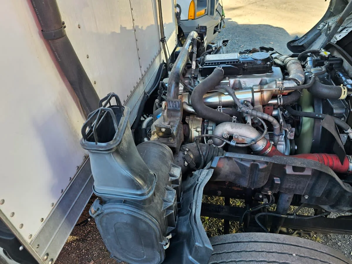 2019 Hino 195 in Bensalem, PA — photo 14